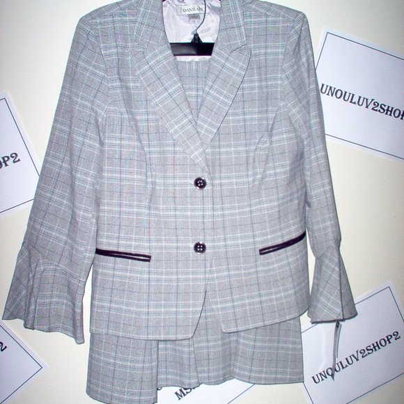 DANILLO WOMENS 2PC SUIT - Picture 1 of 3